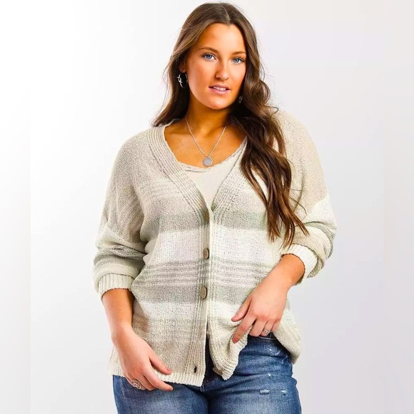 BKE sage/Tan/white SOFT open weave oversized boxy button front cardigan SZ-Small - Picture 1 of 14